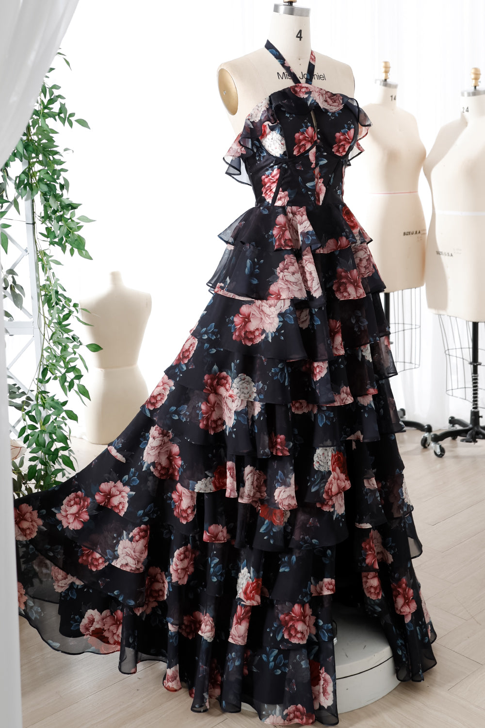 MissJophiel Corset Halter Ruffled Print Chiffon Tiered Dress with Slit Other / Tea Length / US12 MissJophiel Corset Halter Ruffled Print Chiffon Tiered Dress with Slit Other / Tea Length / US12