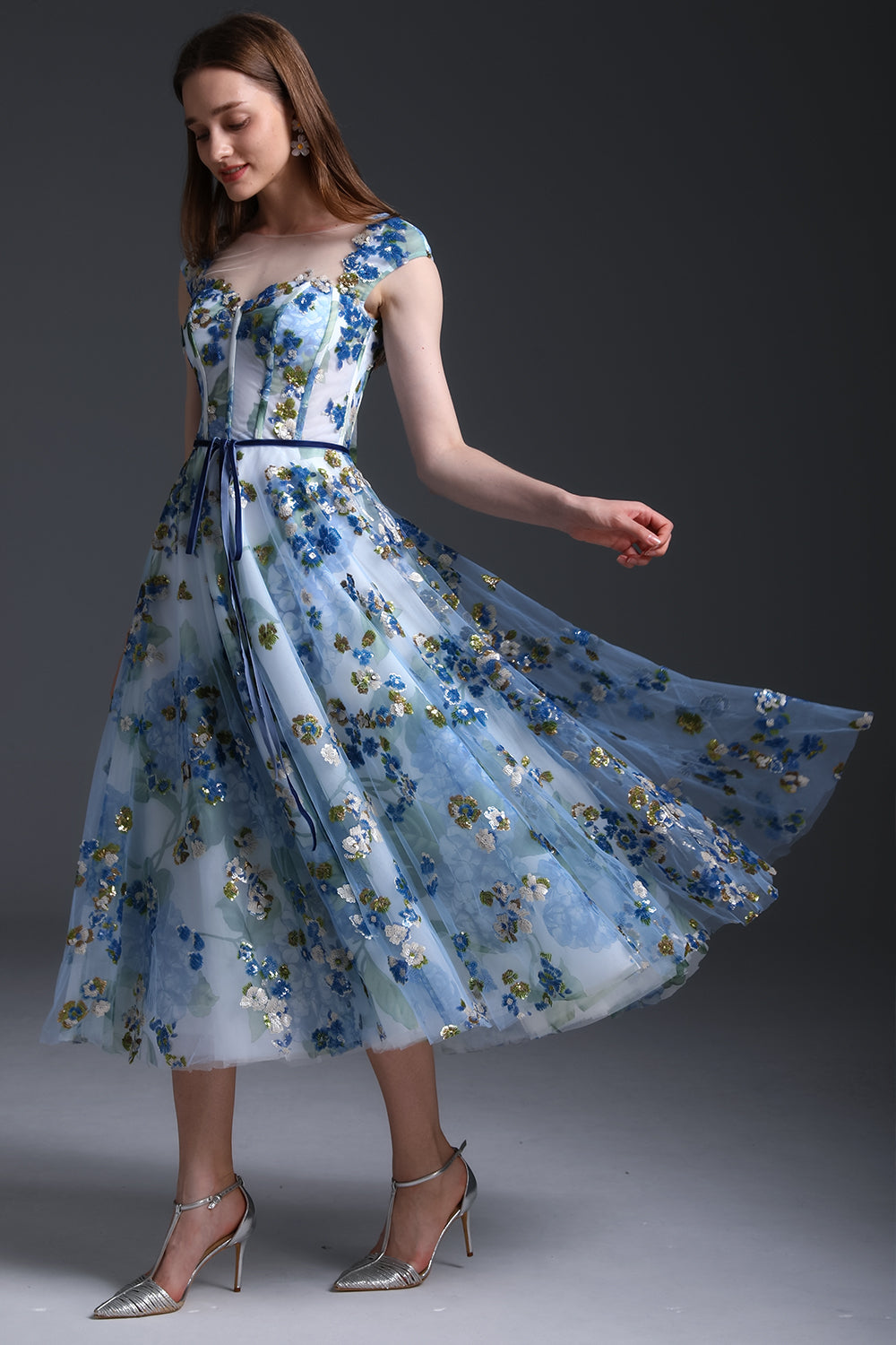 MissJophiel Corset Cap Sleeves Sequin Embroidery Midi Dress Blue Floral / Above Knee / US6 MissJophiel Corset Cap Sleeves Sequin Embroidery Midi Dress Blue Floral / Above Knee / US6