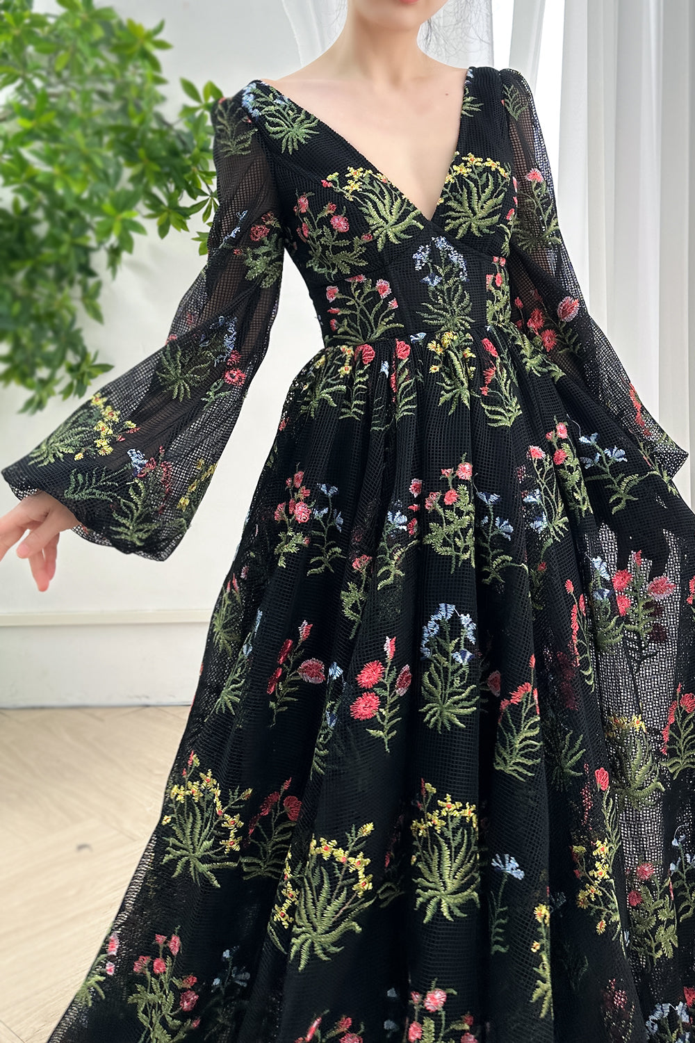 MissJophiel Long Sleeves V Neck Colorful Floral Embroidery Dress