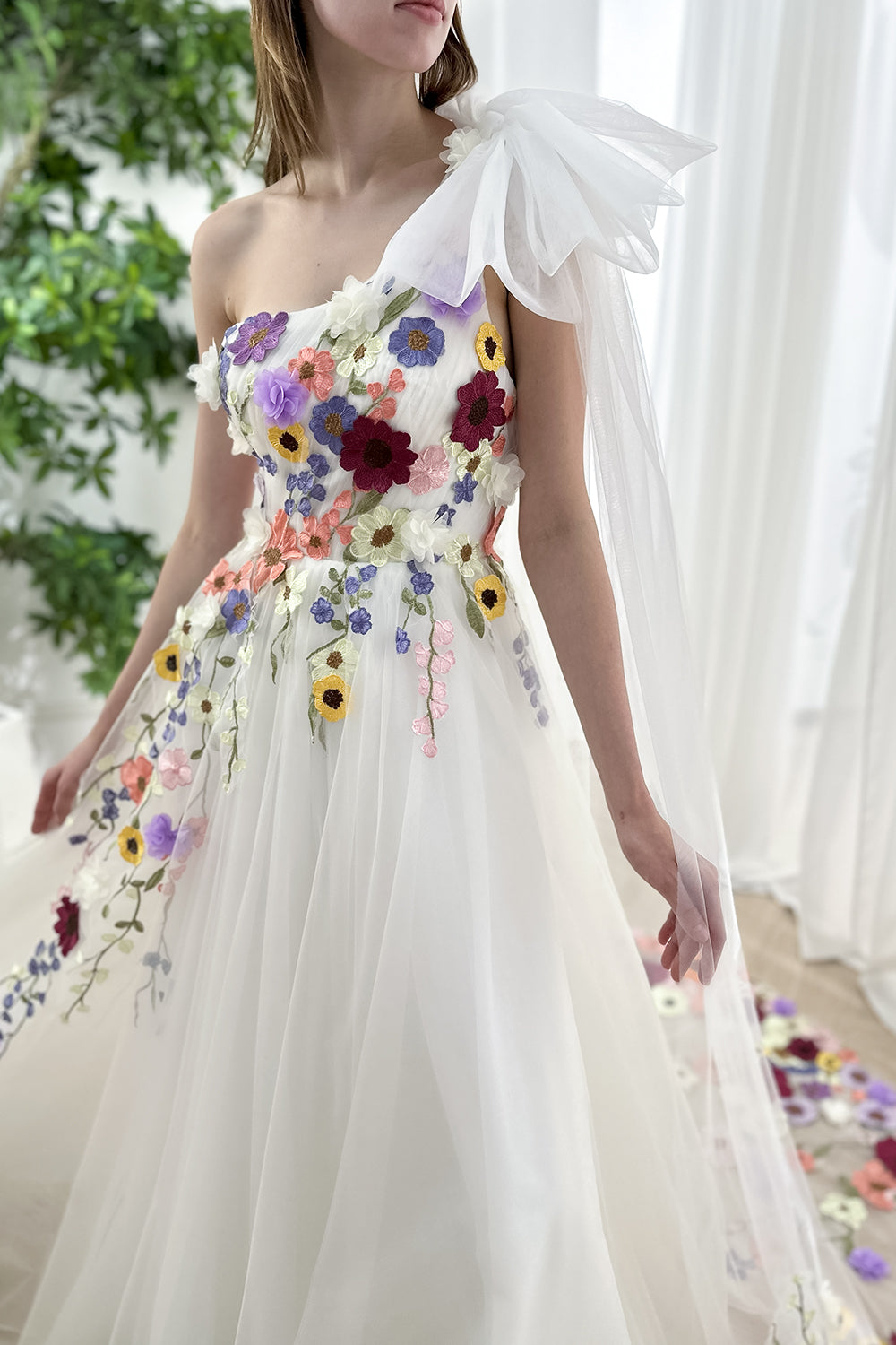 MissJophiel One Shoulder Floral Applique Wedding Dress with Train Other / Floor Length / US8 MissJophiel One Shoulder Floral Applique Wedding Dress with Train Other / Floor Length / US8