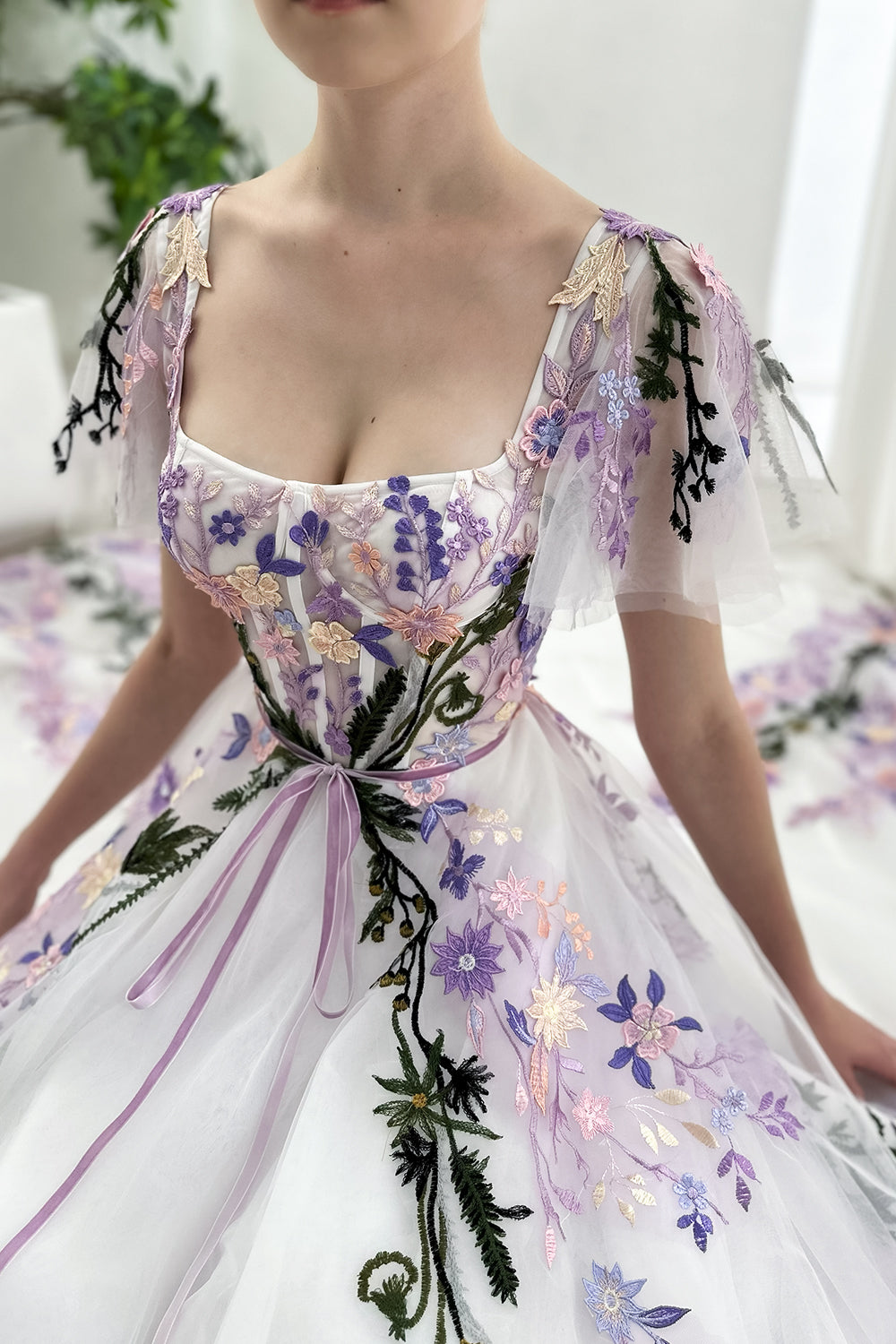 MissJophiel Short Sleeves Floral Applique Ivory Wedding Dress with Train Ivory/ Floral / Above Knee (No Train) / US2 MissJophiel Short Sleeves Floral Applique Ivory Wedding Dress with Train Ivory/ Floral / Above Knee (No Train) / US2