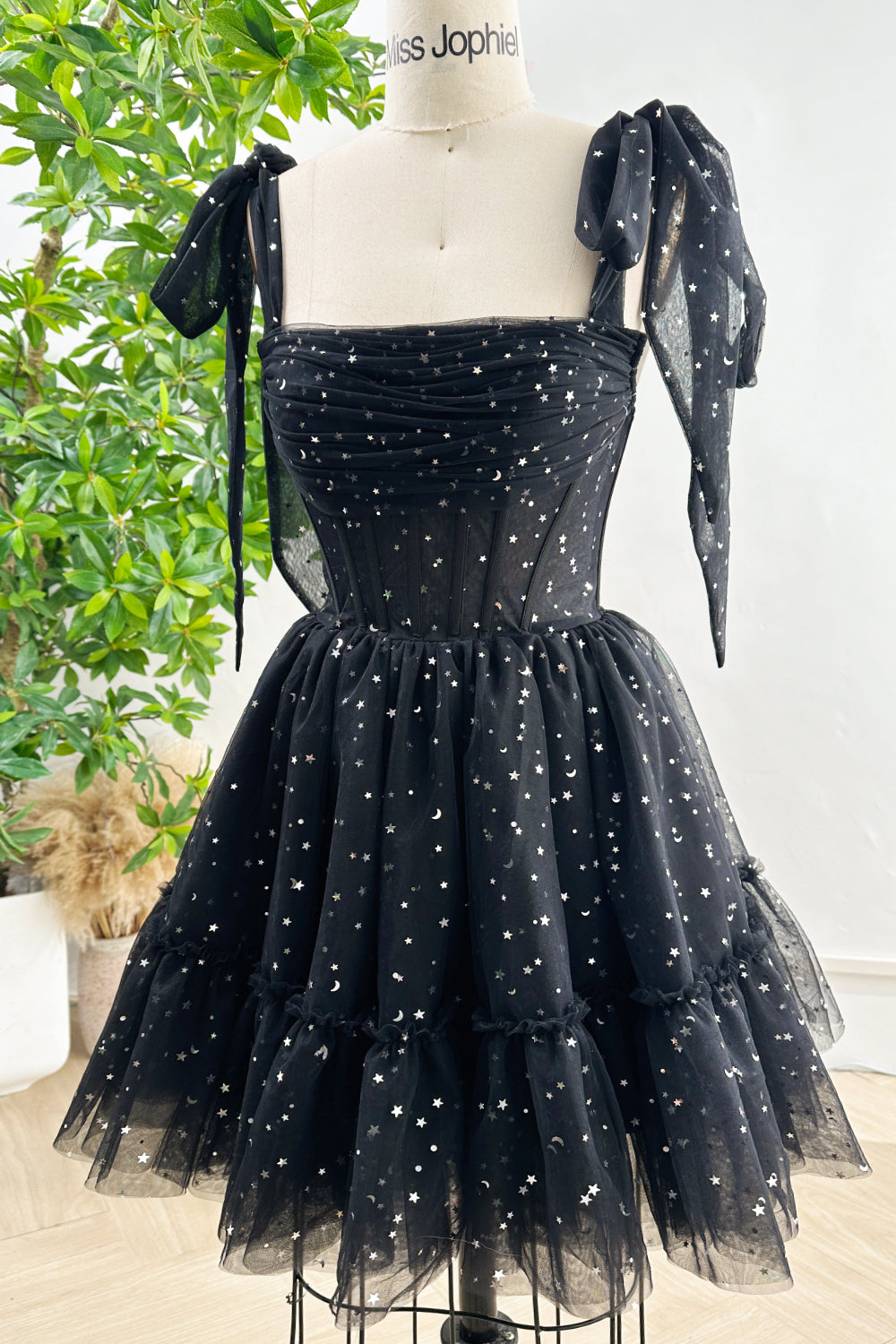 MissJophiel Corset Strapless Tulle Silver Star Dress with Tie Straps Other / Above Knee / US10 MissJophiel Corset Strapless Tulle Silver Star Dress with Tie Straps Other / Above Knee / US10