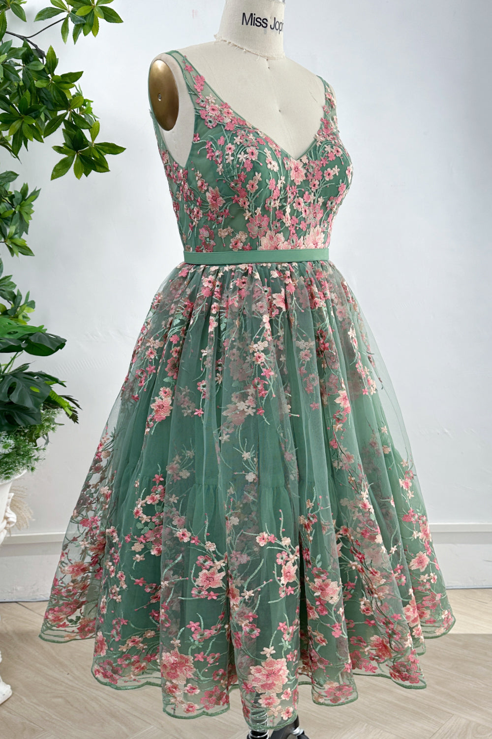 Straps V Neck Pink Floral Embroidery Sage Tulle Dress