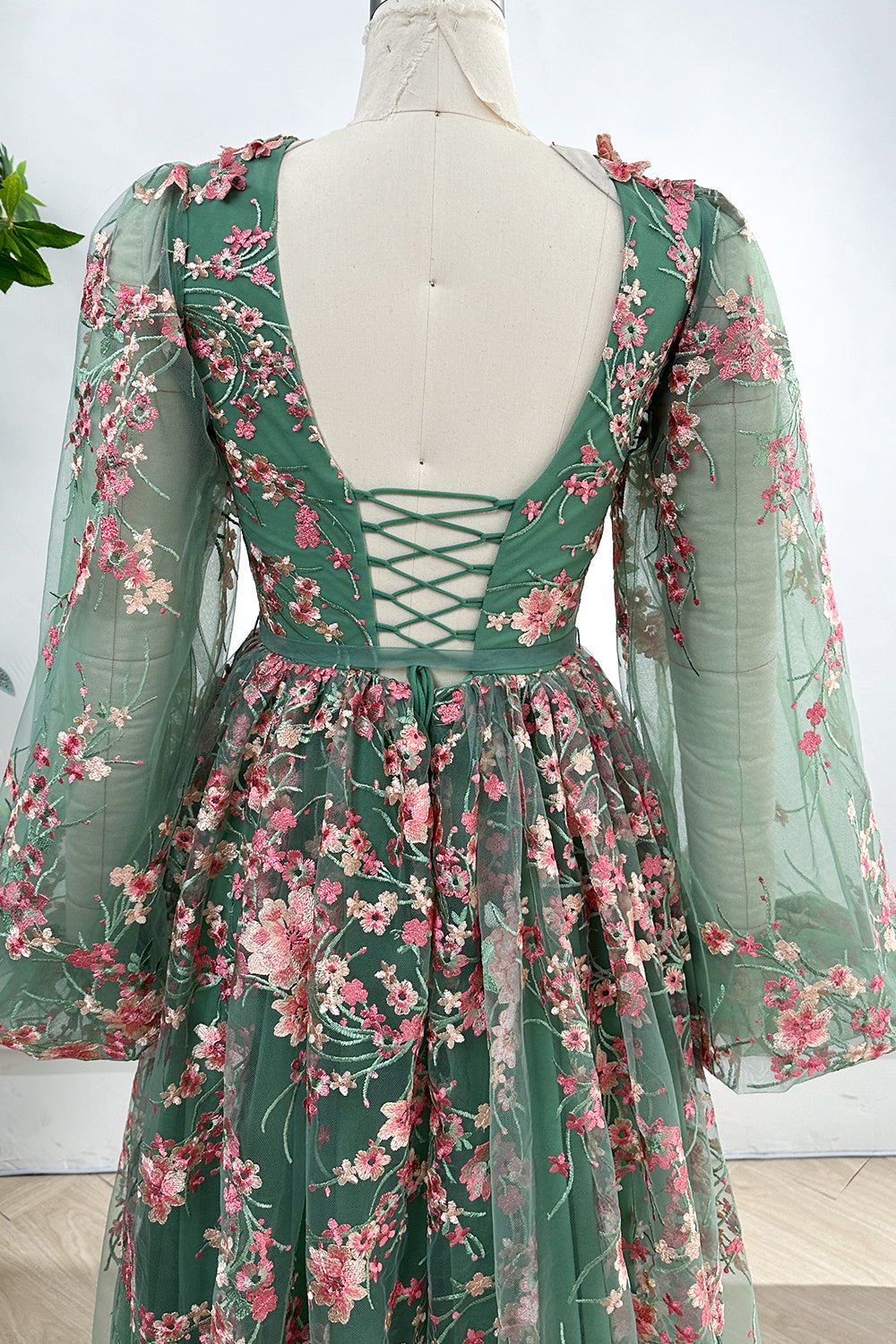 Long Sleeves O Neck Pink Floral Embroidery Sage Tulle Dress