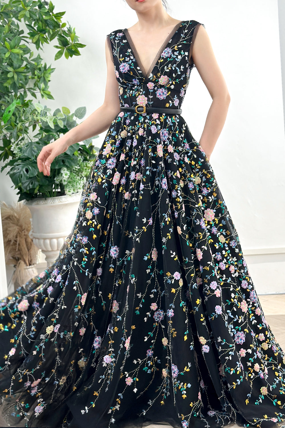 MissJophiel Sleeveless V Neck Colorful Sequin Floral Black Dress Black / Tea Length / US10