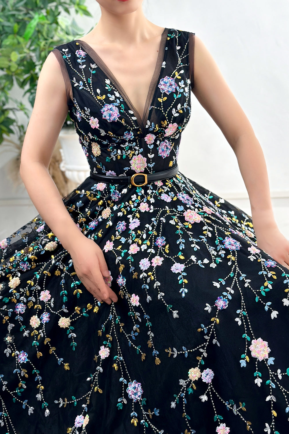 MissJophiel Sleeveless V Neck Colorful Sequin Floral Black Dress