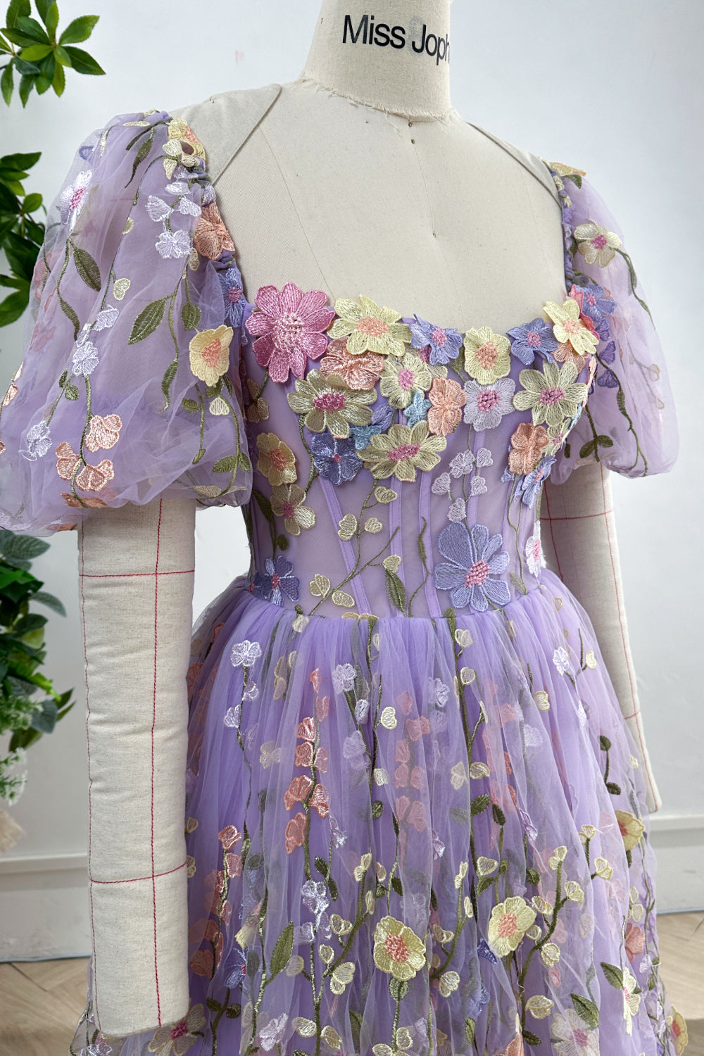 Corset Lavender Floral Embroidery Midi Dress with Puff Sleeves