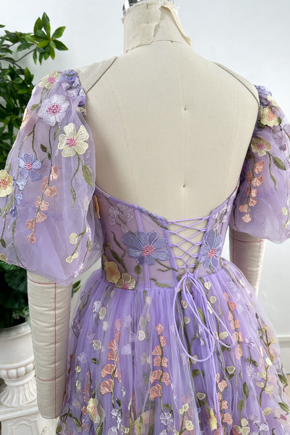 Corset Lavender Floral Embroidery Midi Dress with Puff Sleeves