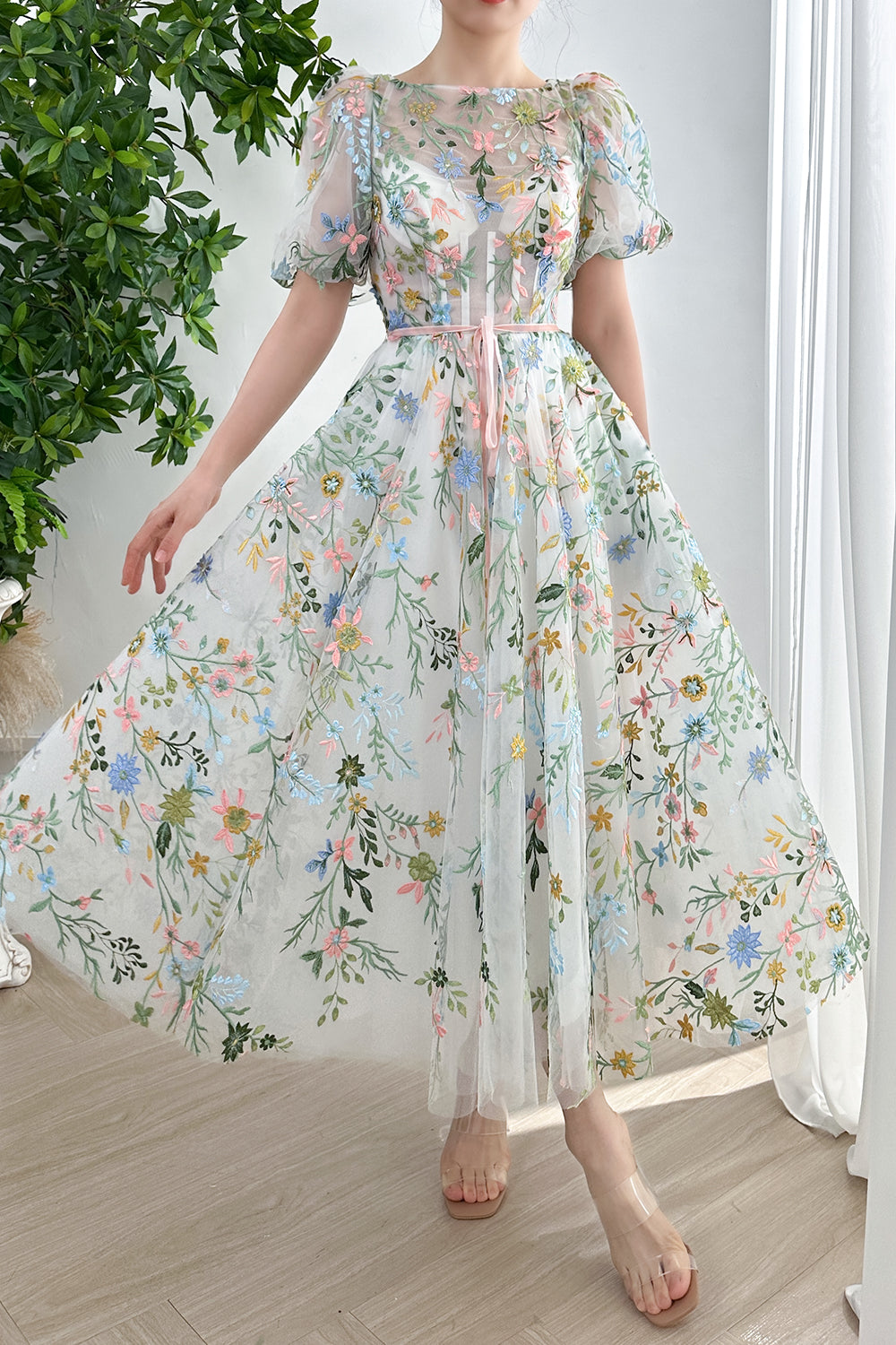 Corset Short Sleeves Floral Embroidery Midi Dress