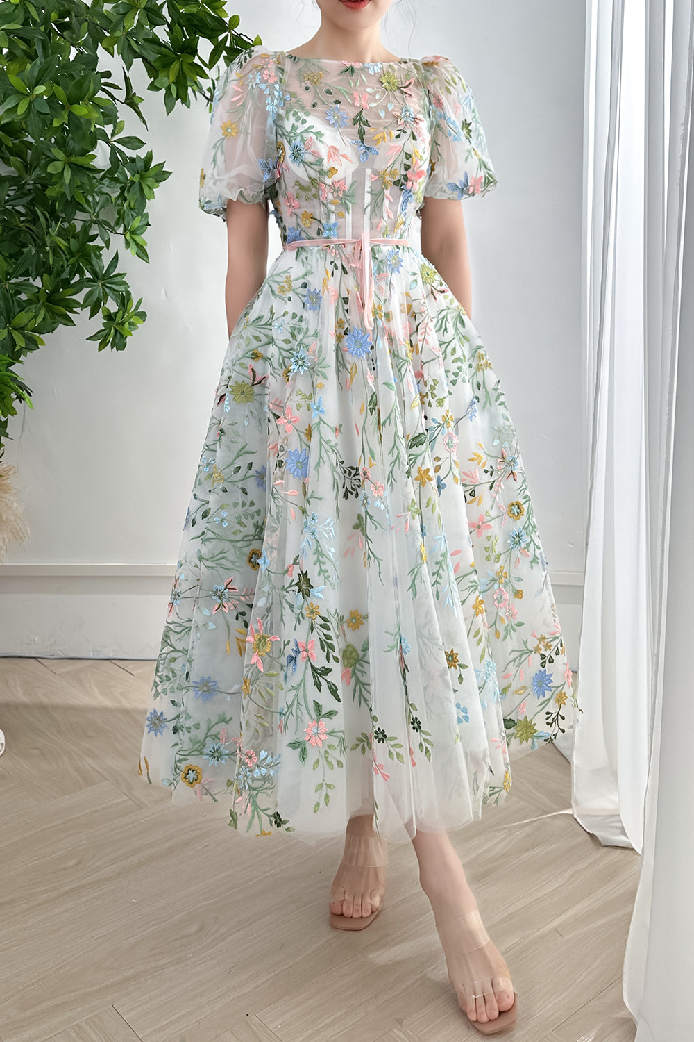 Corset Short Sleeves Floral Embroidery Midi Dress