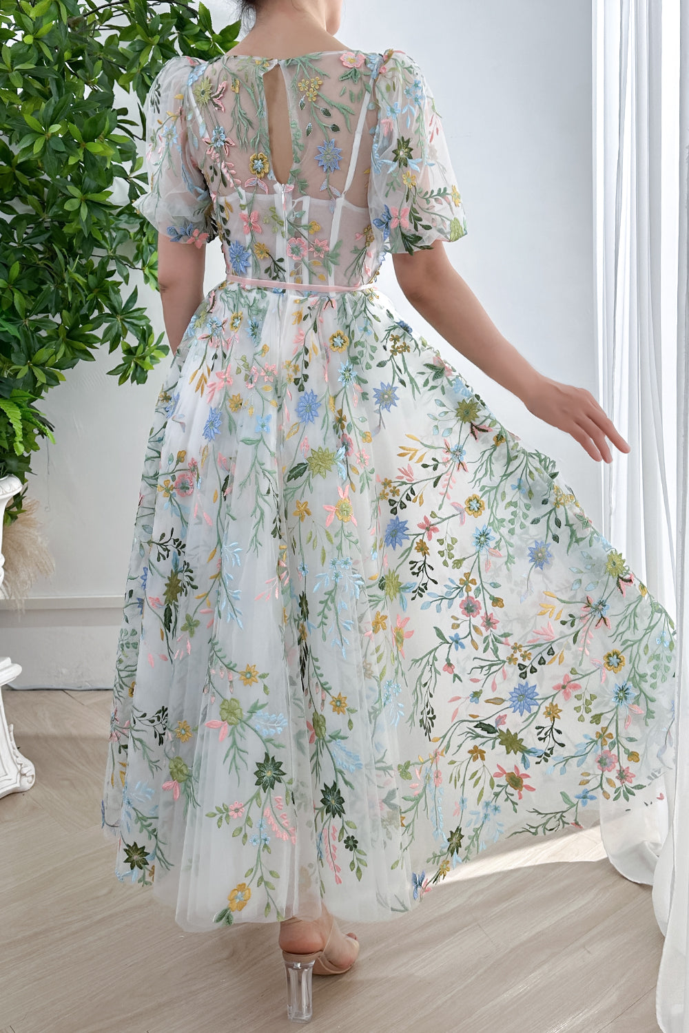 Corset Short Sleeves Floral Embroidery Midi Dress