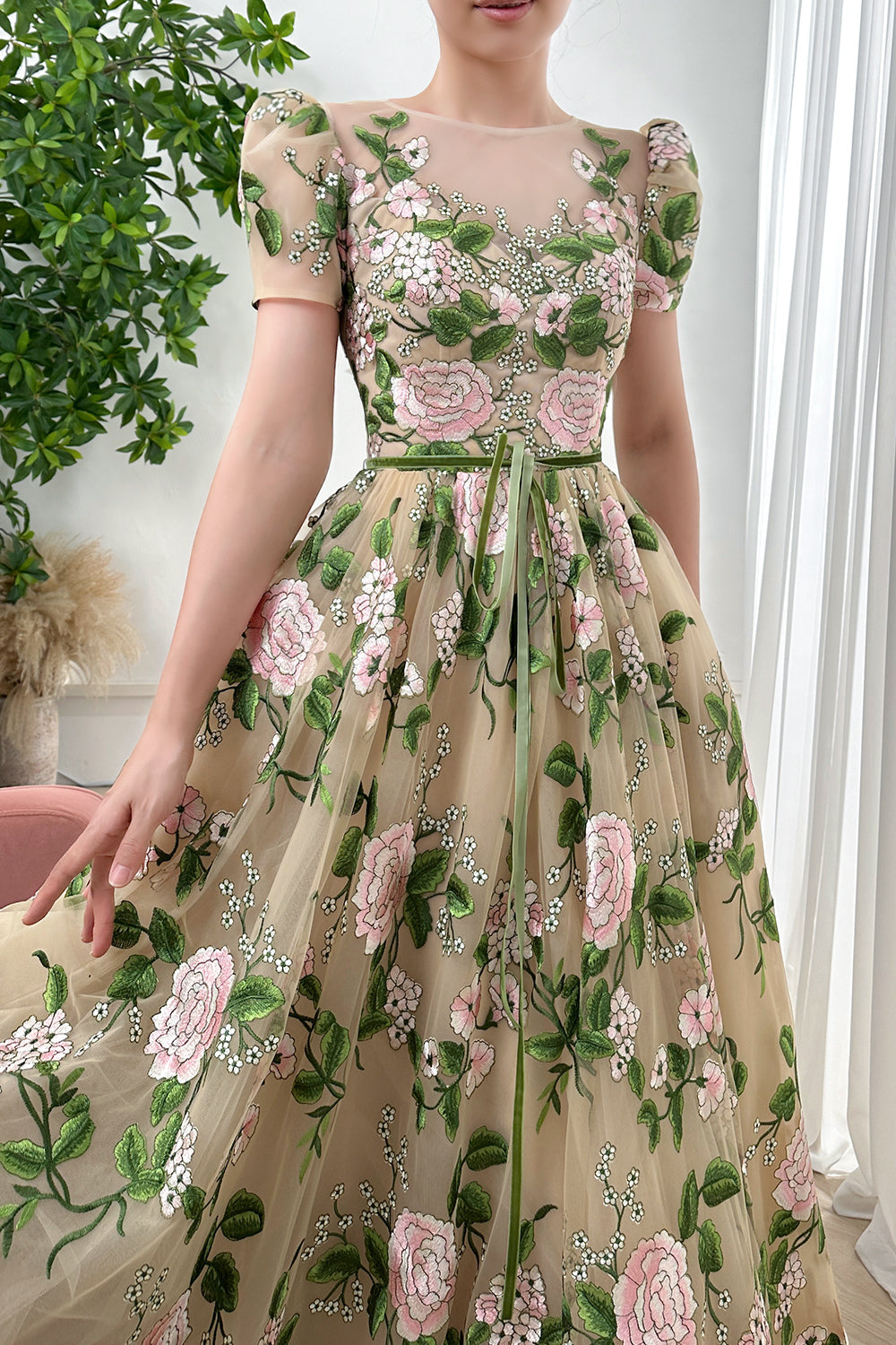 MissJophiel Short Sleeves O Neck Floral Embroidery Dress