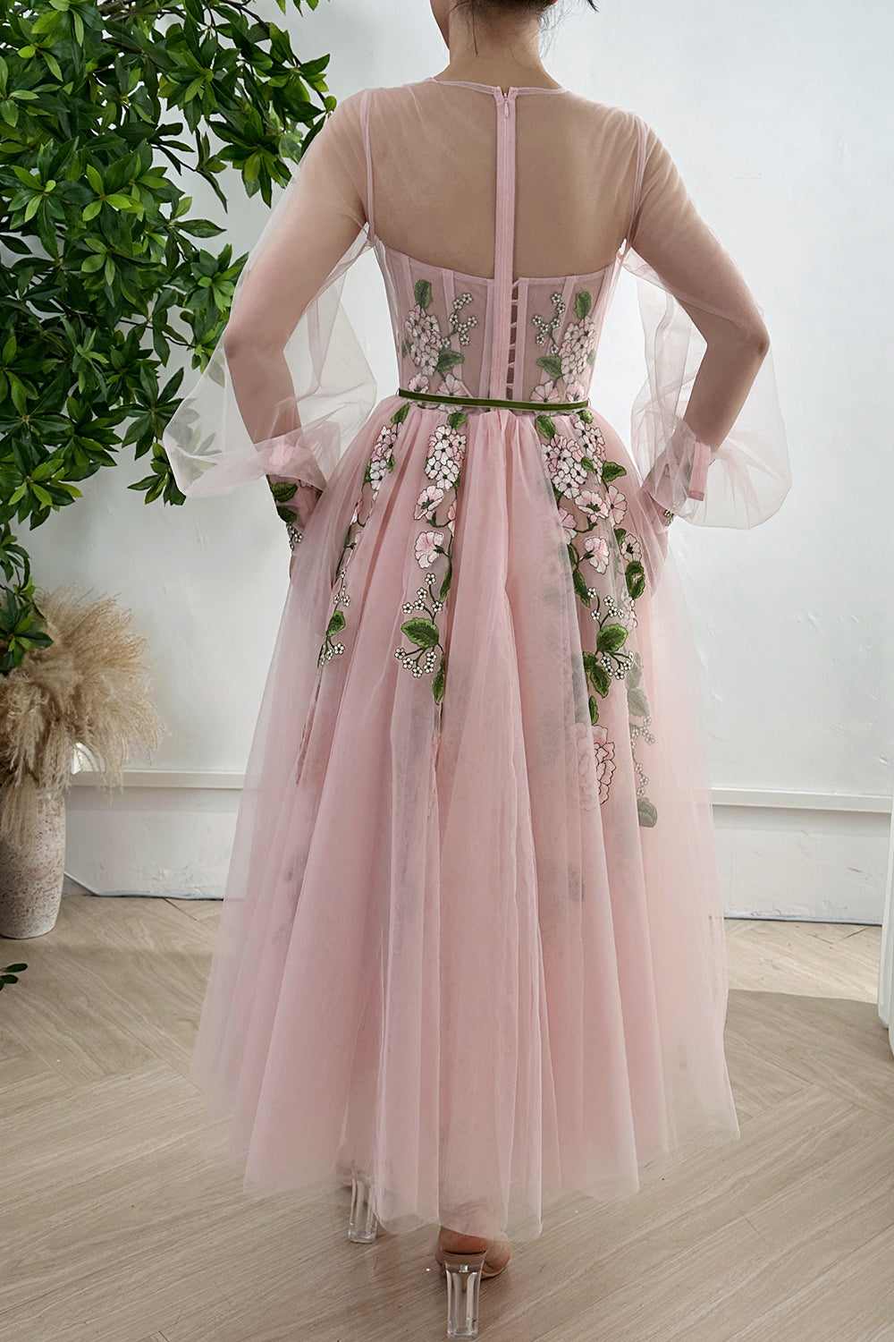 MissJophiel Corset Illusion Long Sleeves Floral Applique Midi Dress MissJophiel Corset Illusion Long Sleeves Floral Applique Midi Dress