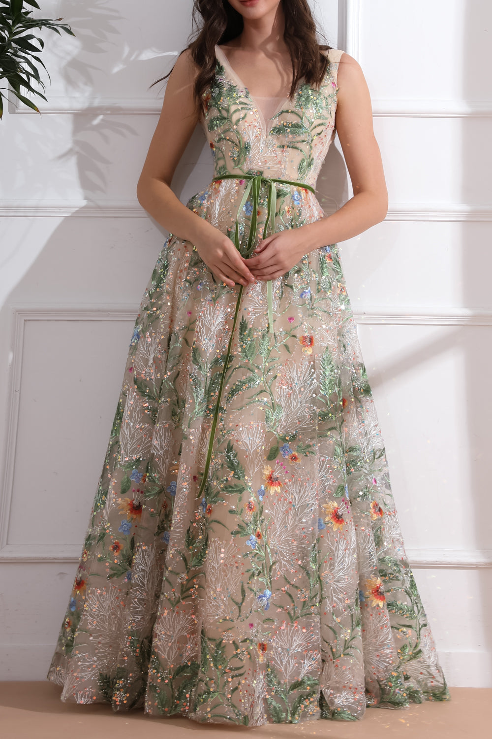 Straps V Neck Floral Embroidery Long Dress