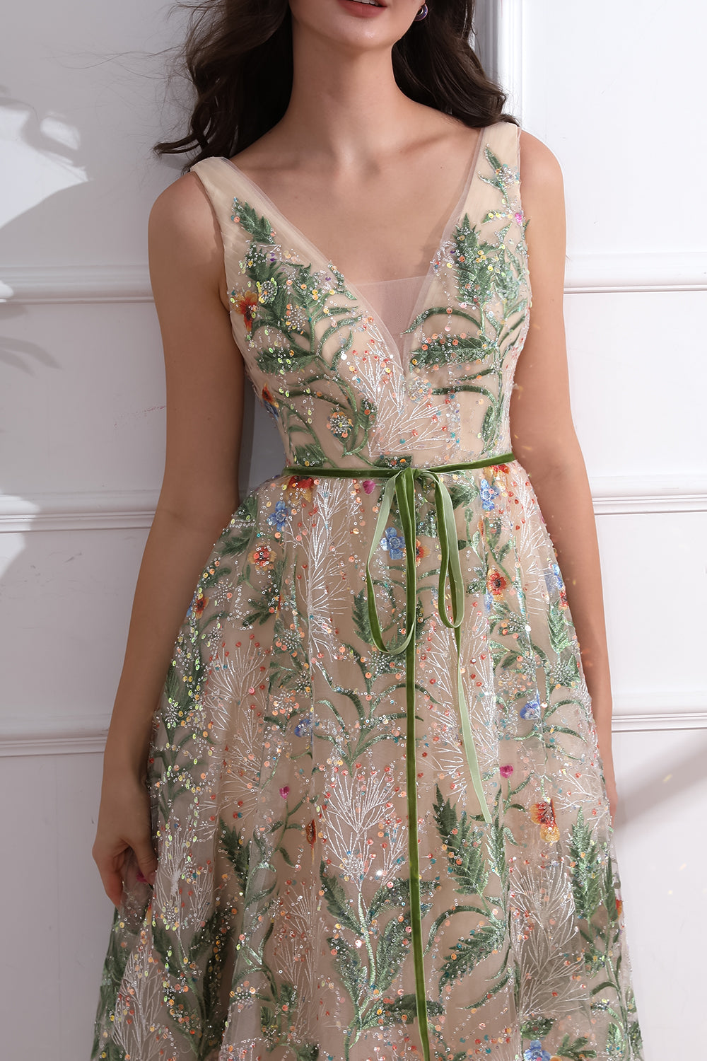 Straps V Neck Floral Embroidery Long Dress