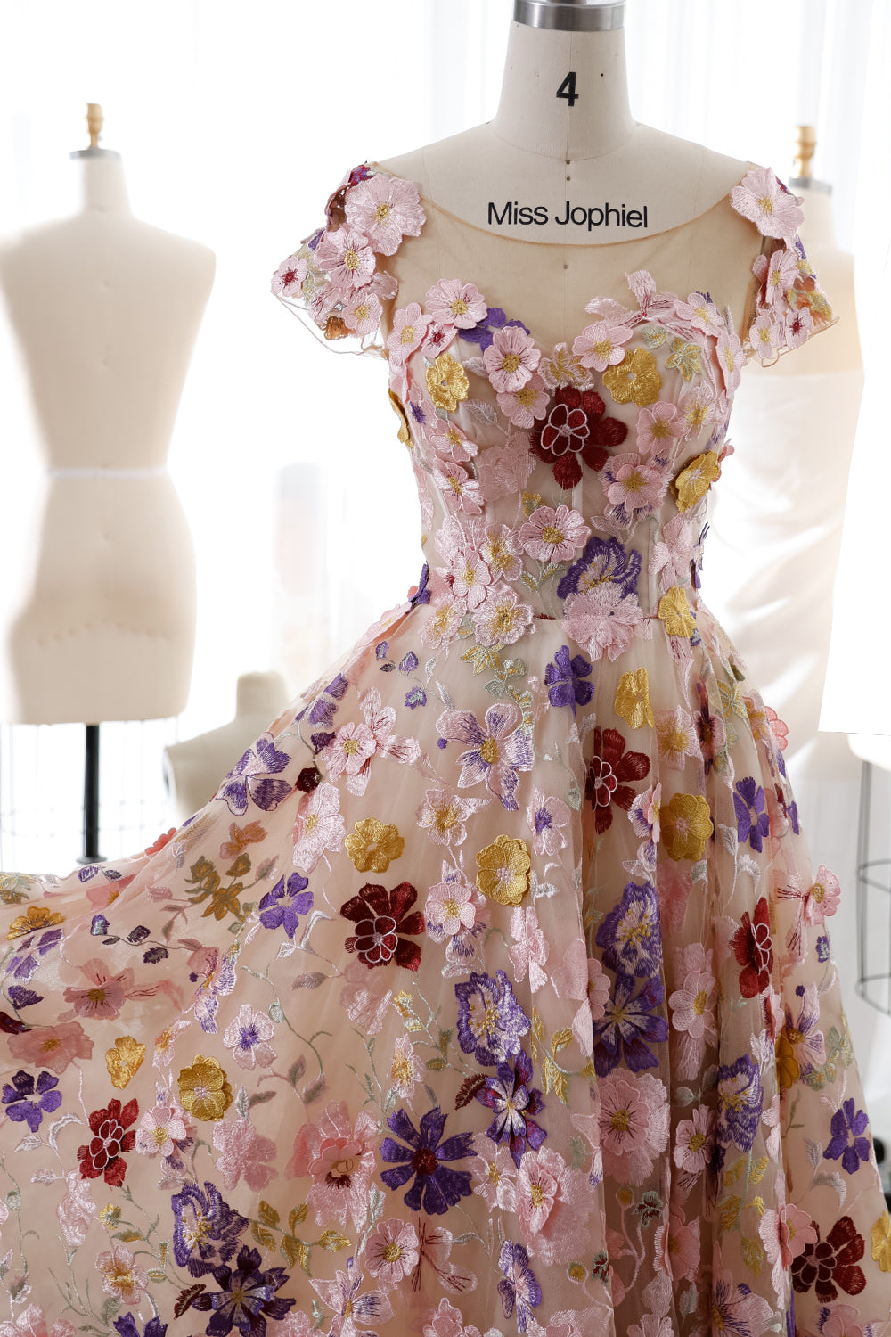 Short Sleeves Corset Boat Neck Floral Embroidery Midi Dress