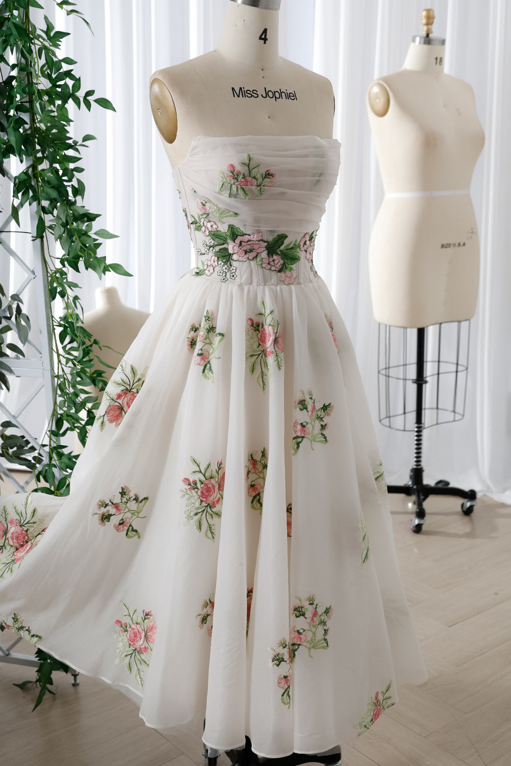 Strapless Corset Embroidery Organza Midi Dress