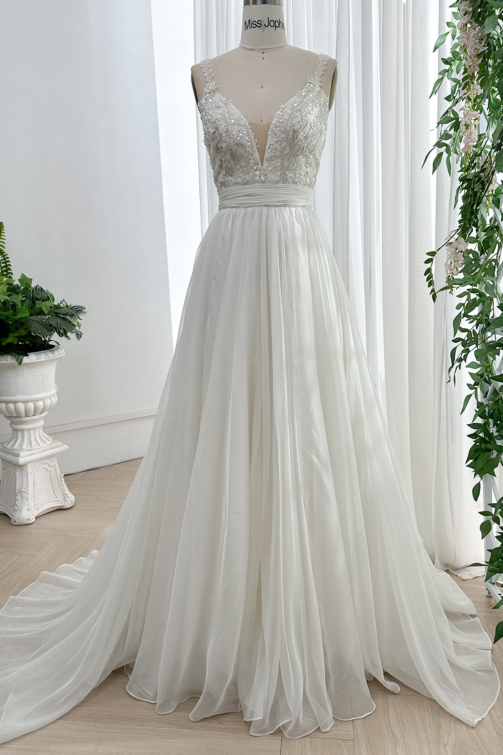 Straps V Neck Corset Beaded Floral Chiffon Bridal Dress