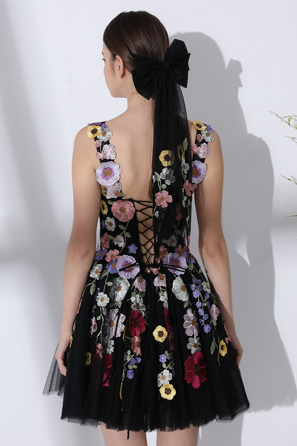 bandeau floral-appliqu corset mini dress in ivory Bandeau Floral-Appliqu Corset Mini Dress in Ivory