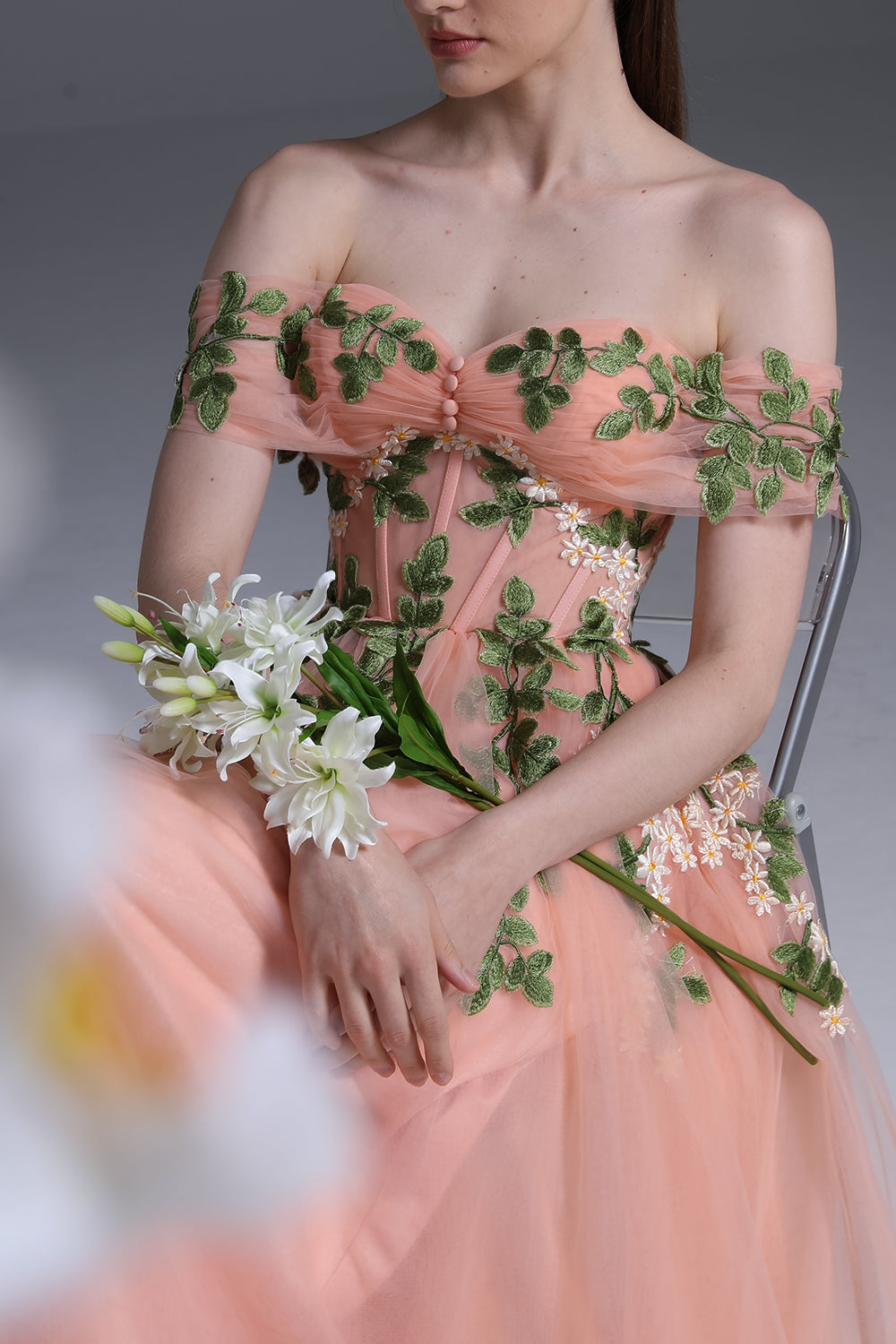 Korsett schulterfreies Tüll-Ballkleid mit Blatt-Applikationen