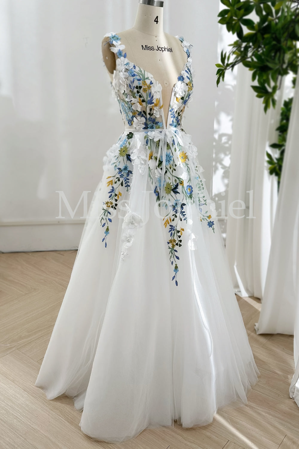 3D Floral Corset V Neck Floral Wedding Dress