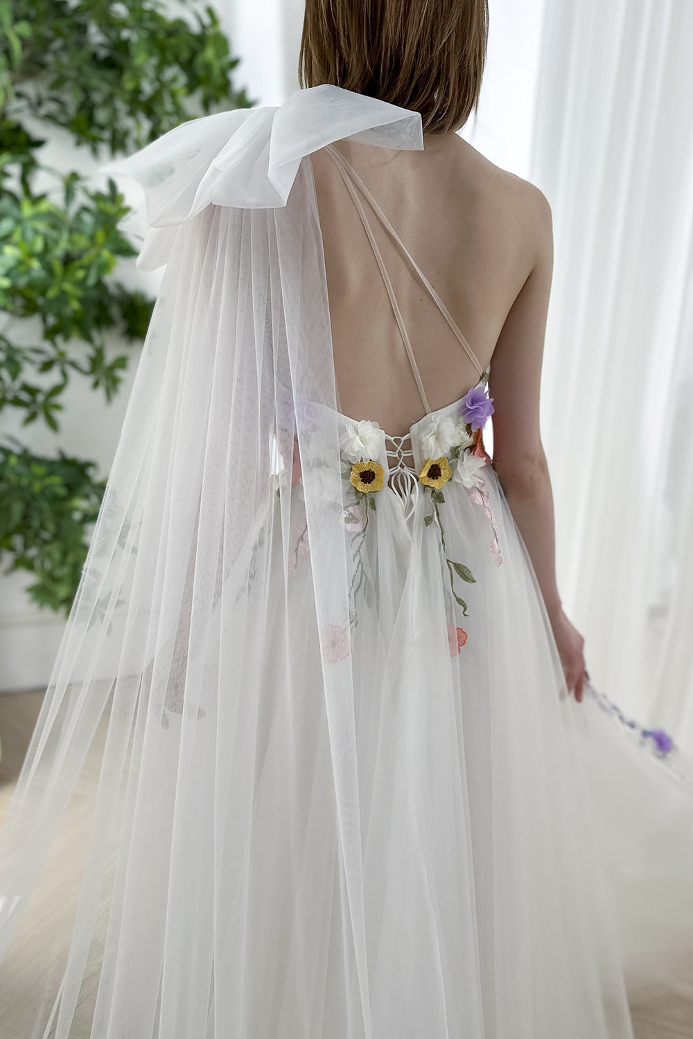 MissJophiel One Shoulder Floral Applique Wedding Dress with Train Other / Floor Length / US8 MissJophiel One Shoulder Floral Applique Wedding Dress with Train Other / Floor Length / US8