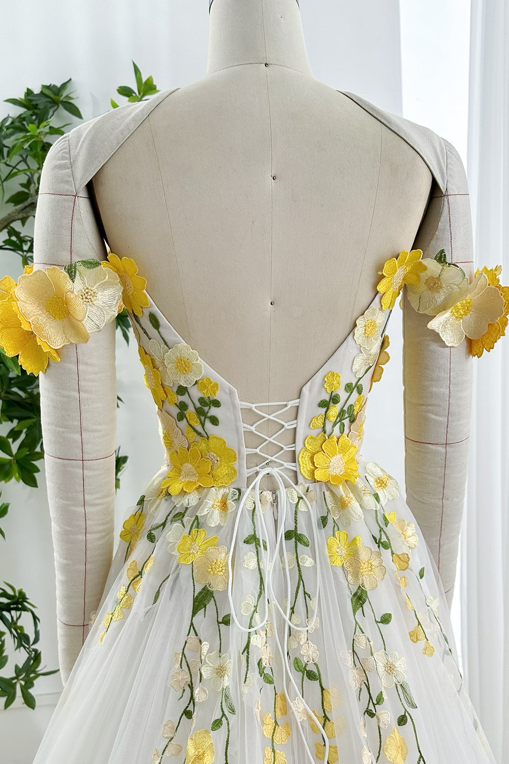 Yellow Floral Bridal Wedding Gown for Bride & Bridesmaid Custom Color / Floor Length / US10 Yellow Floral Bridal Wedding Gown for Bride & Bridesmaid Custom Color / Floor Length / US10