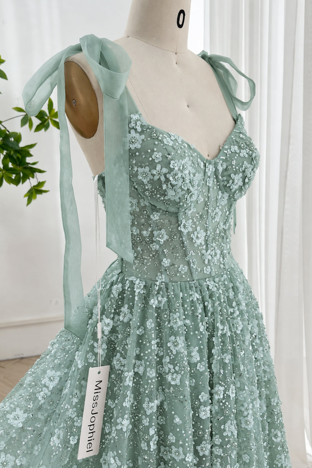 Vestido de fiesta romántico de tul rosa floral con corsé y lazos en los hombros
