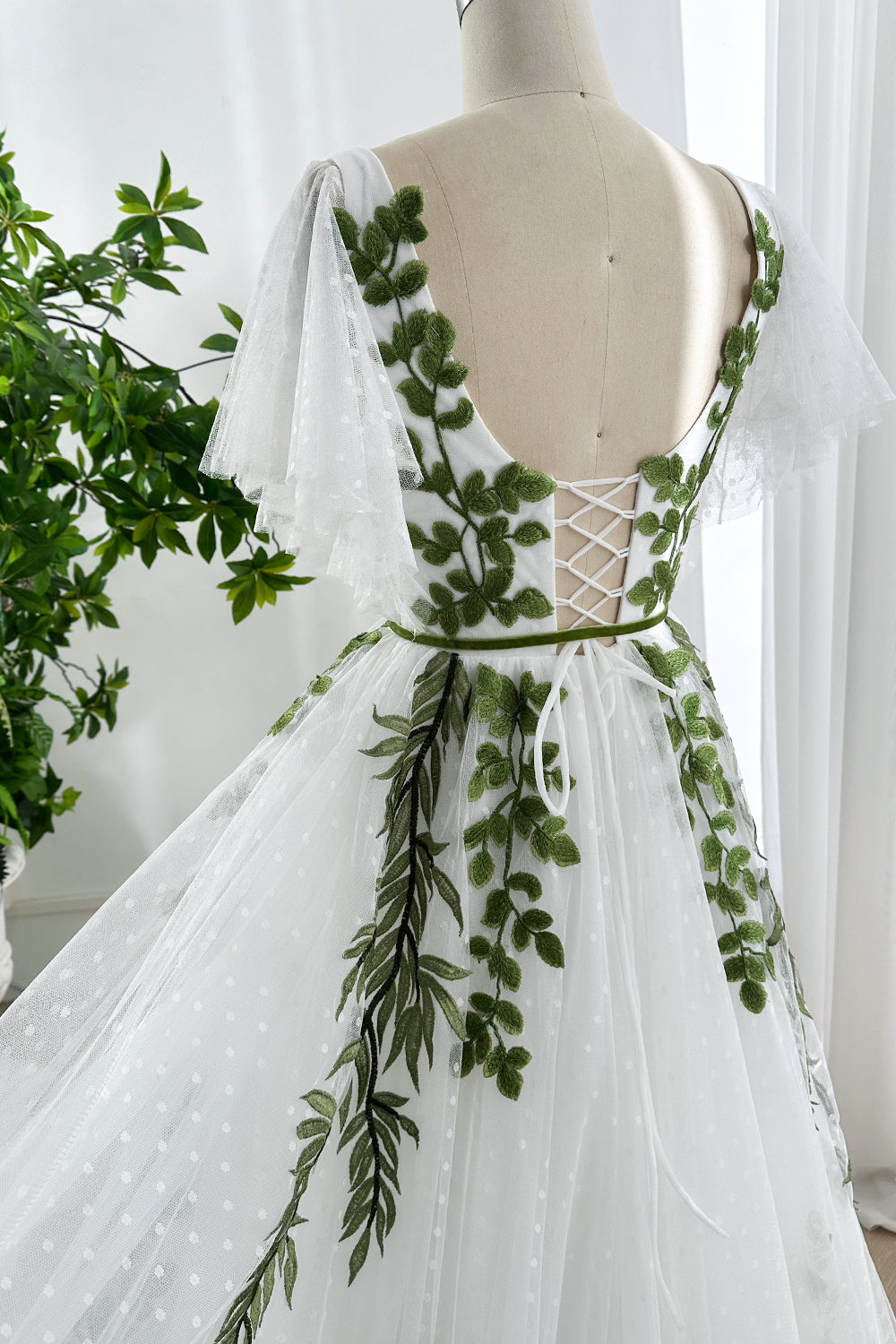 white wedding dress with green 13 inch wide & Bridal Bouquet It is suitable for adults and has a sophisticated and elegant look. Romantic Forest Fairy Wedding Dress