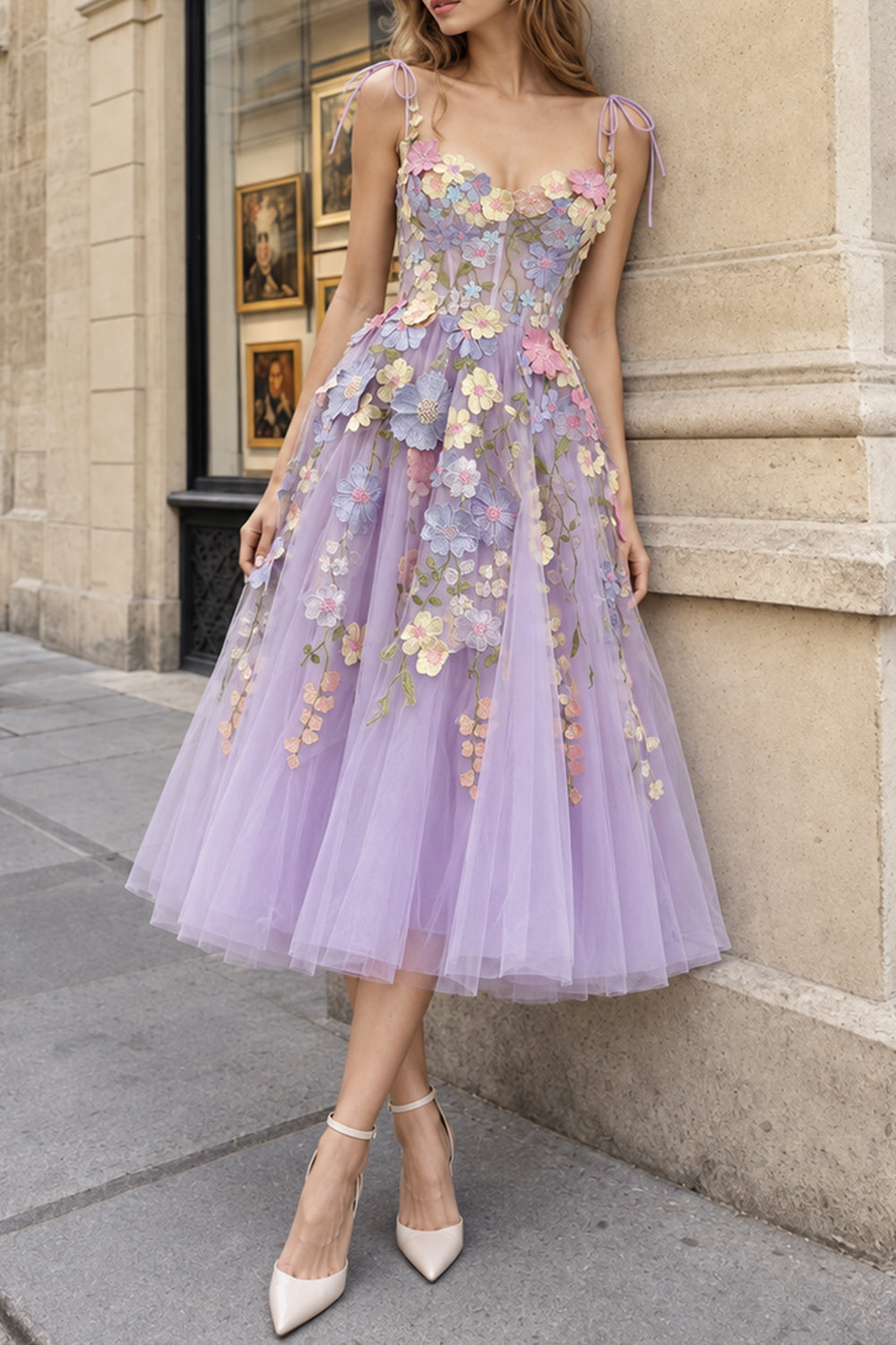 Midikleid mit Blumenstickerei und abnehmbaren Trägern im Korsett-Stil