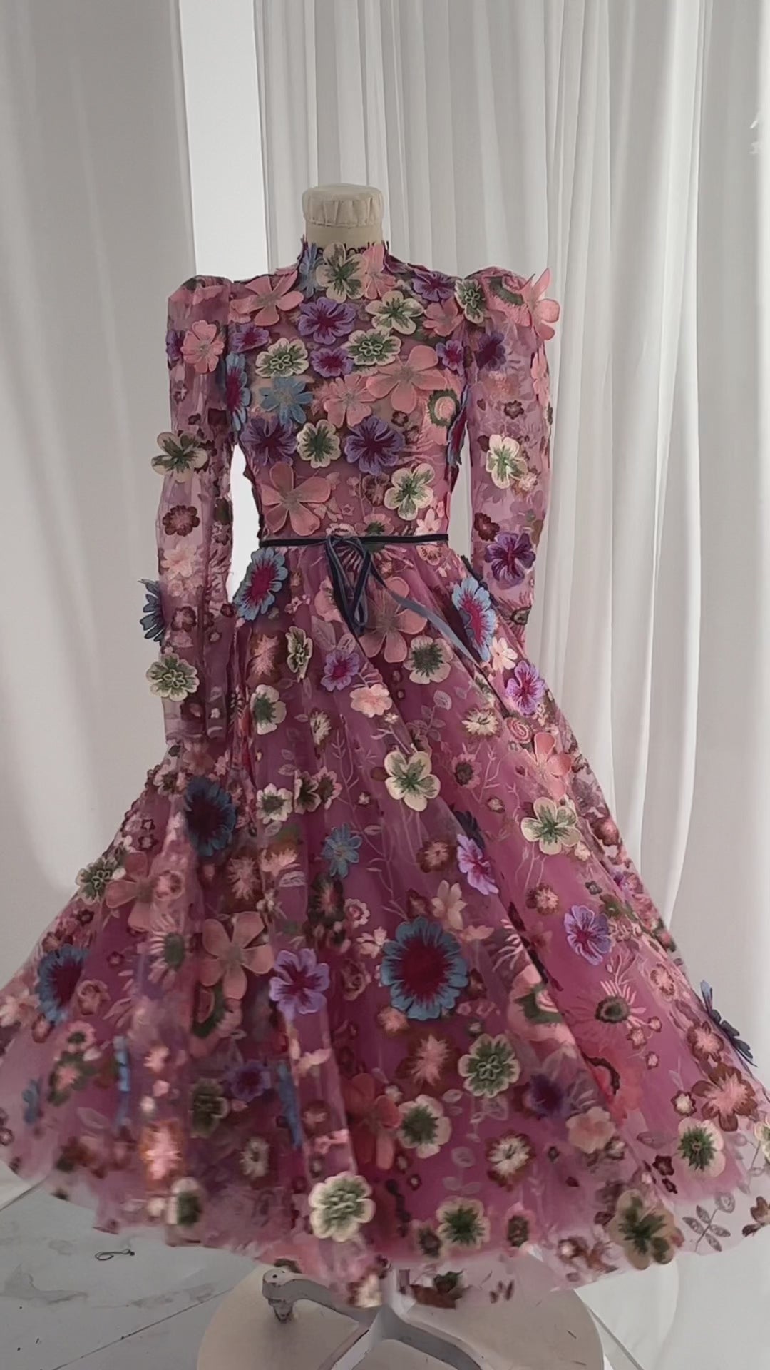 Making a floral midi dress #fashion #model #vestidos #dress #wedding #prom