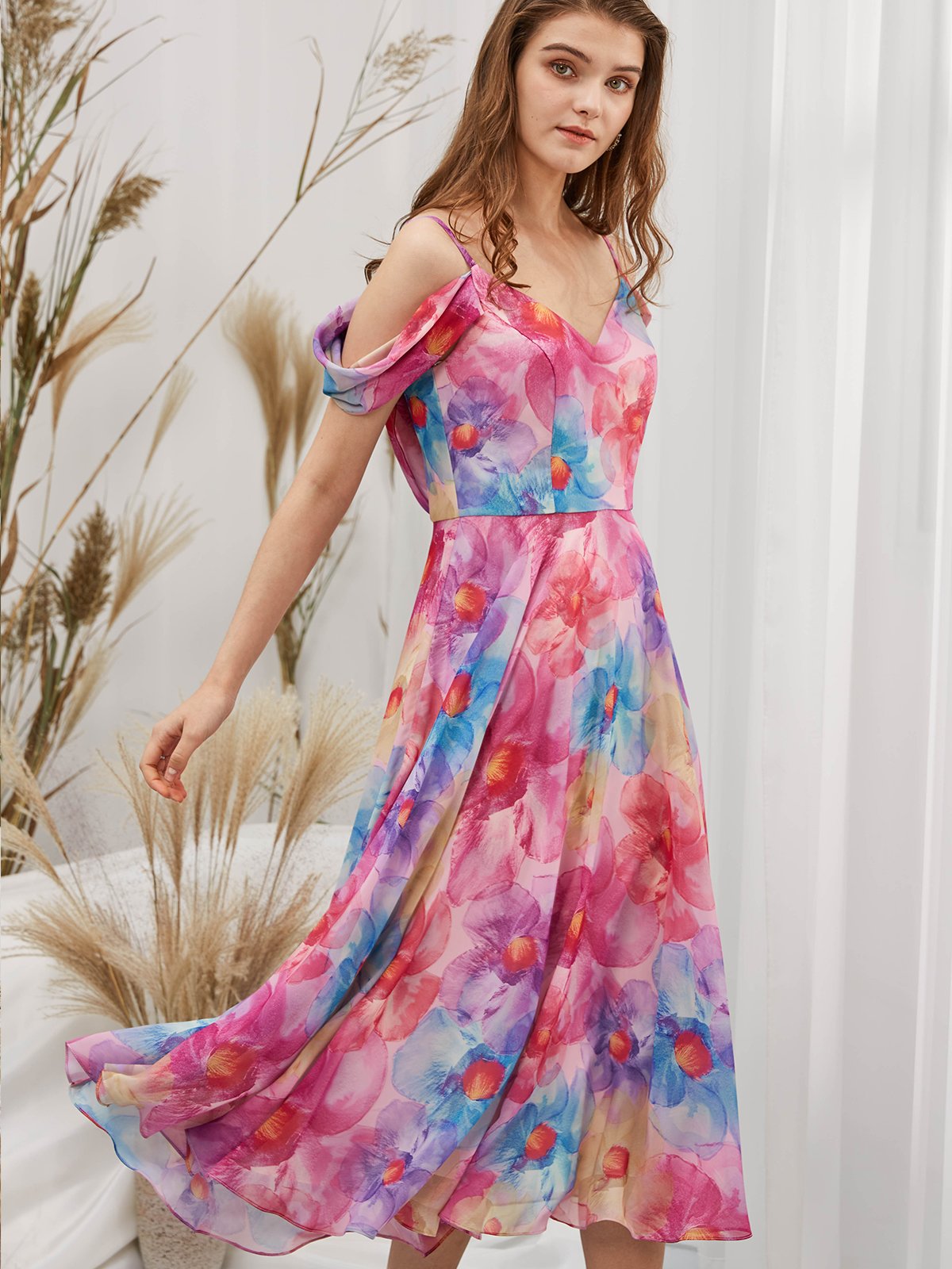 Träger V-Ausschnitt, schulterfrei, formelles Kleid mit Chiffon-Print, Blumenfuchsia, Teelänge