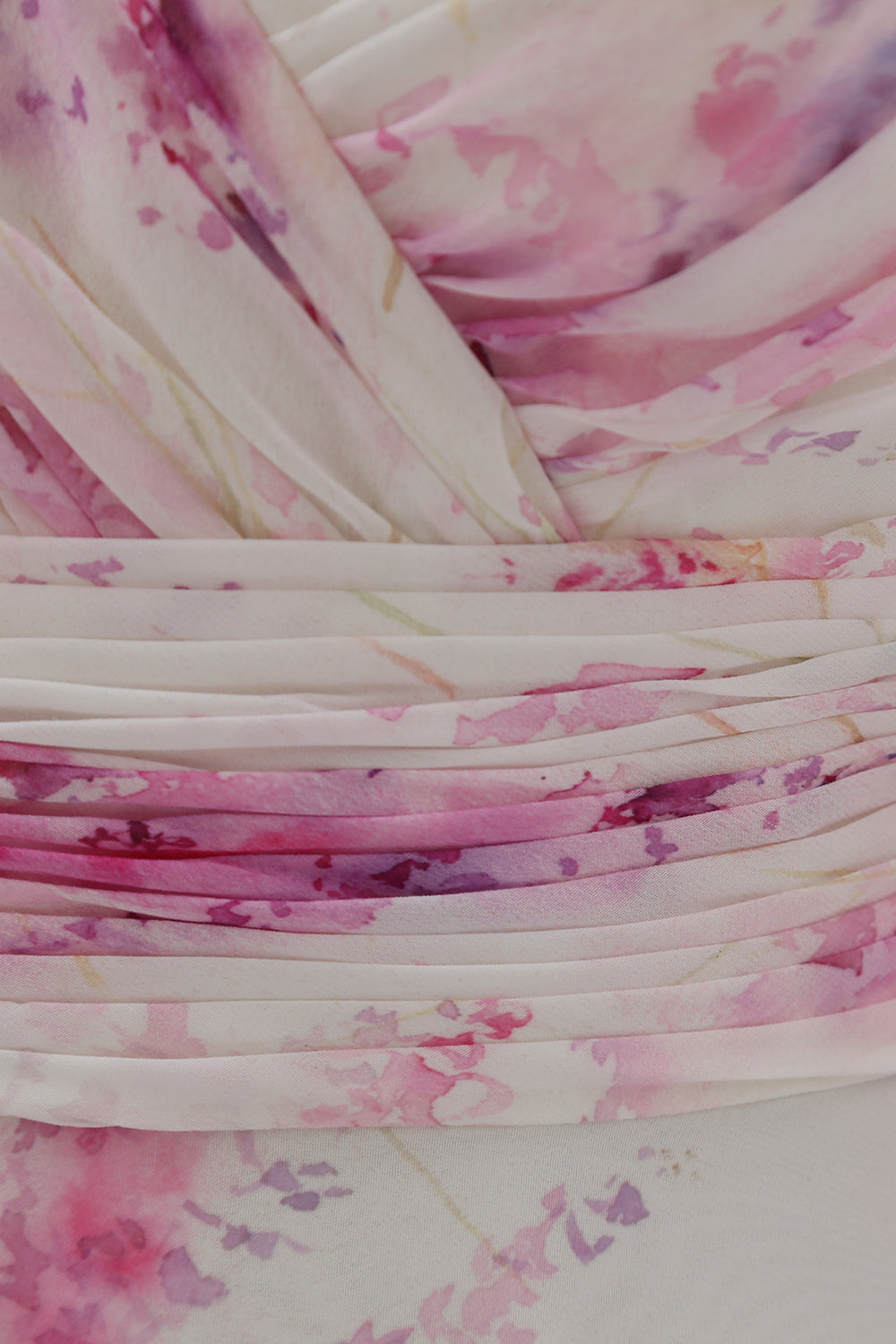 Abendkleid mit langen Ärmeln und V-Ausschnitt aus Blumen-Chiffon in Rosa