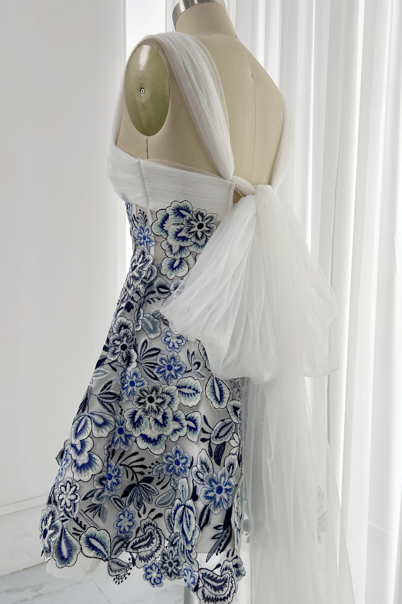 MissJophiel Blue and White Embroidery Floral Corset Mini Dress with