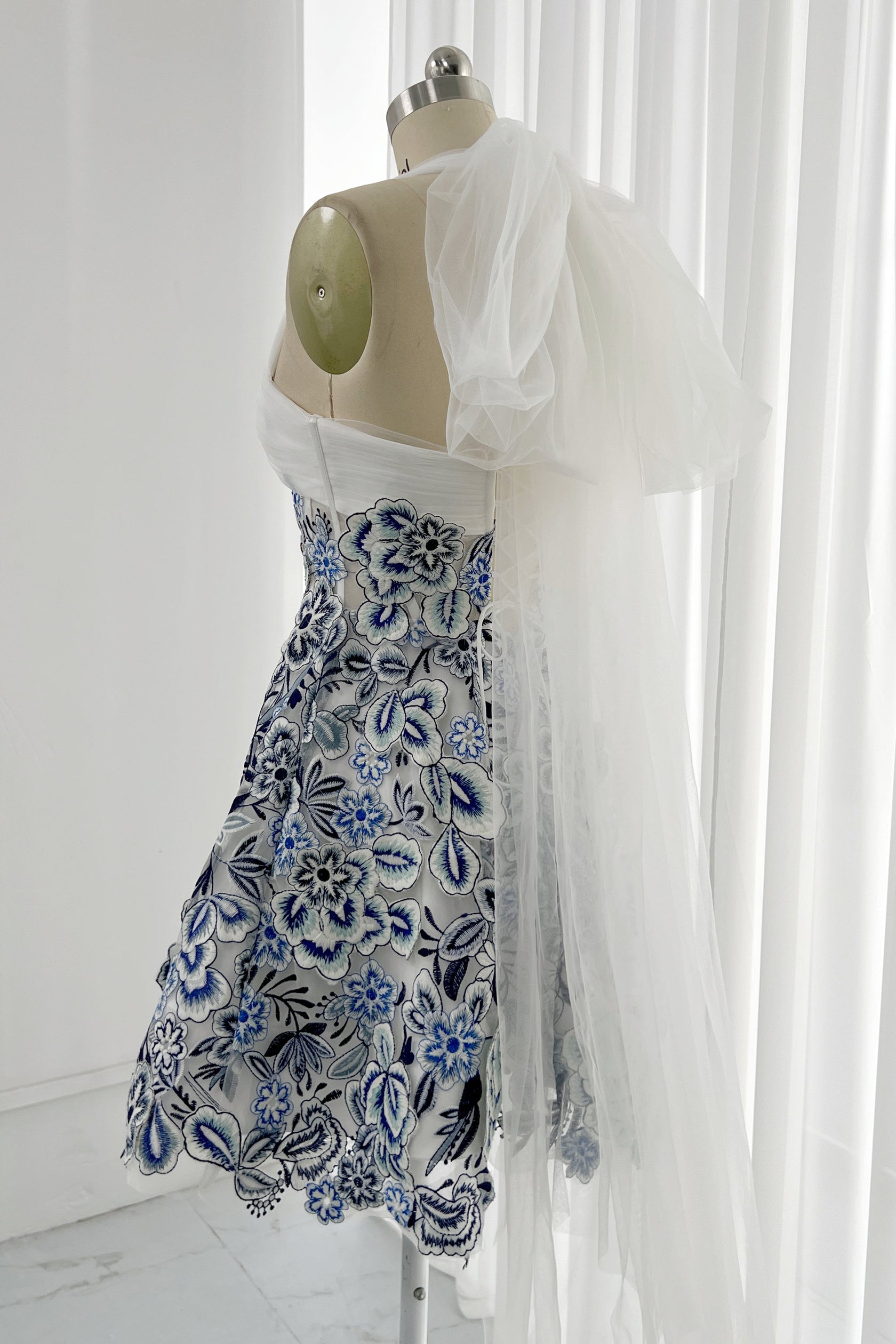 MissJophiel Blue and White Embroidery Floral Corset Mini Dress with