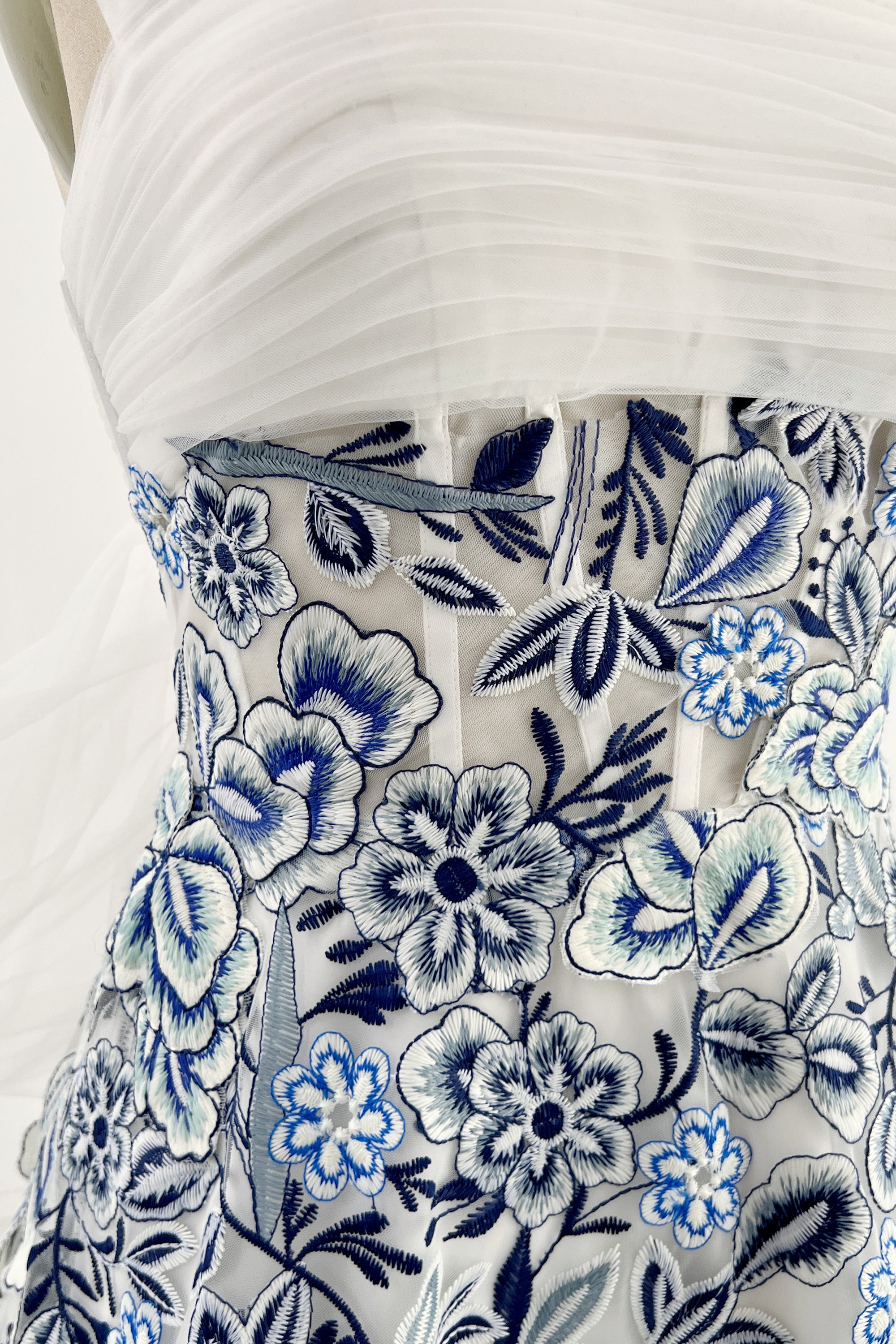 MissJophiel Blue and White Embroidery Floral Corset Mini Dress with