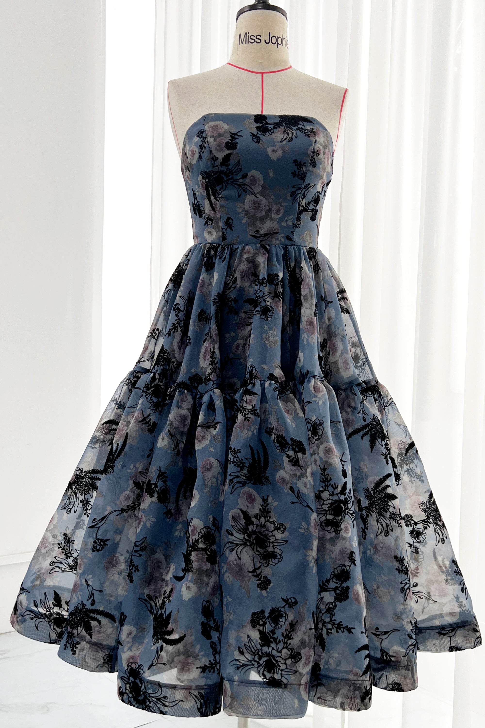 Daphne Floral Print Organza Maxi Dress – Pippa & Pearl