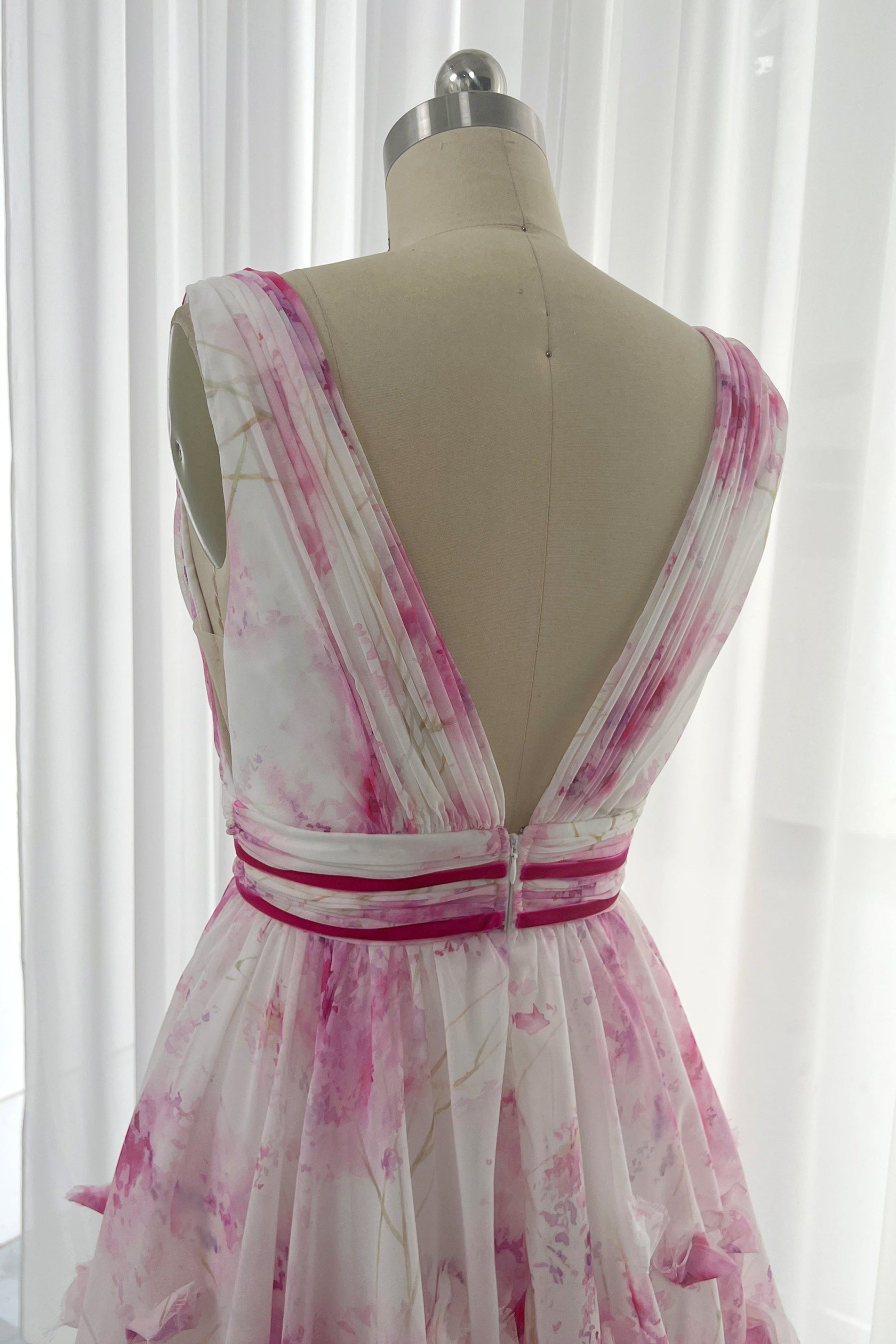 Minelda | Elegant Floral V-neck Dress