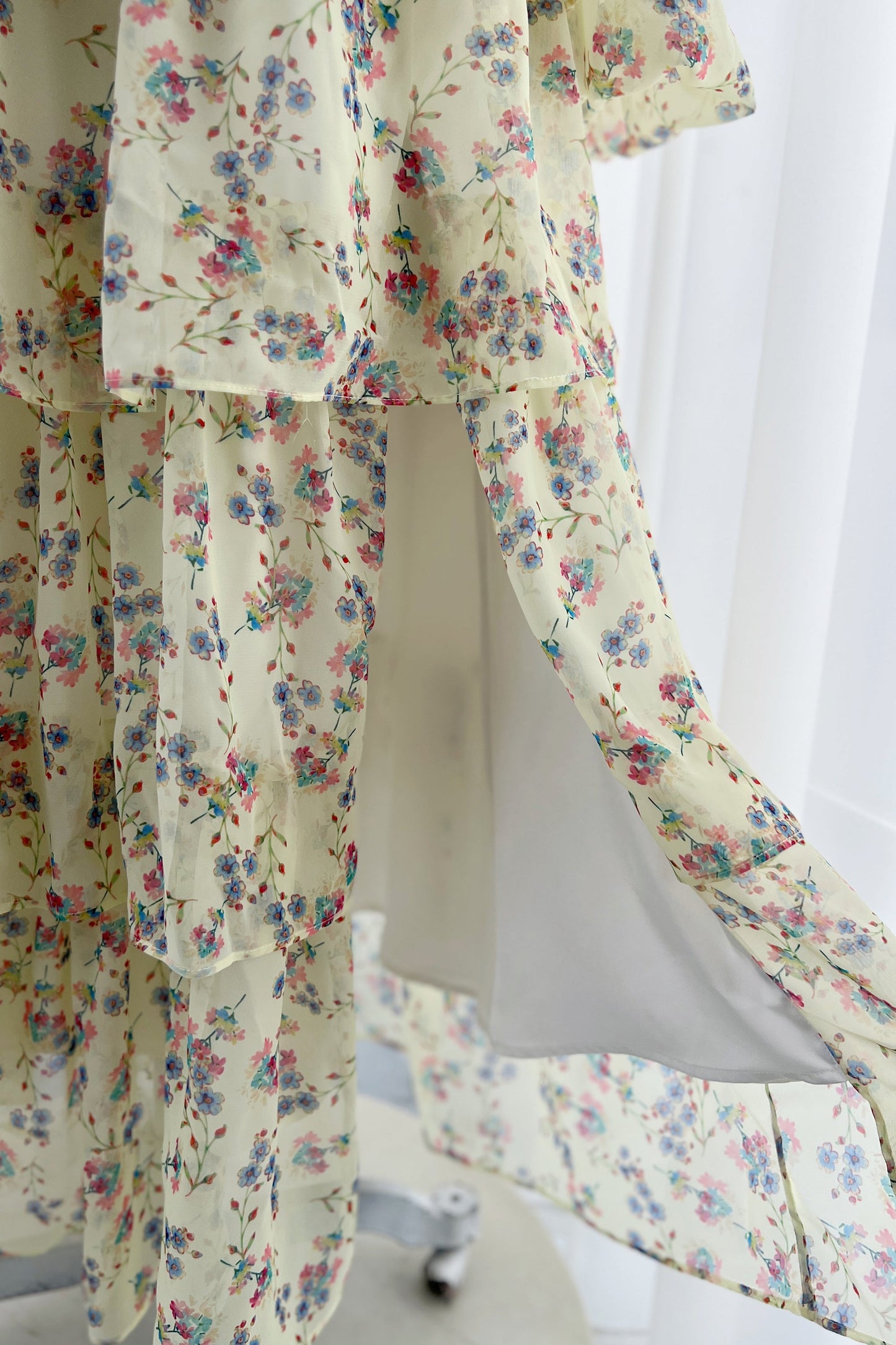 Long Puff Sleeves Tiered Chiffon Floral Midi Dress
