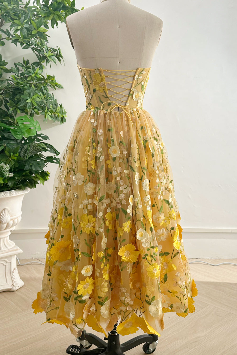 MissJophiel Strapless Corset YellowFloral Embroidered Midi Dress Yellow Floral / Tea Length / US14 MissJophiel Strapless Corset YellowFloral Embroidered Midi Dress Yellow Floral / Tea Length / US14